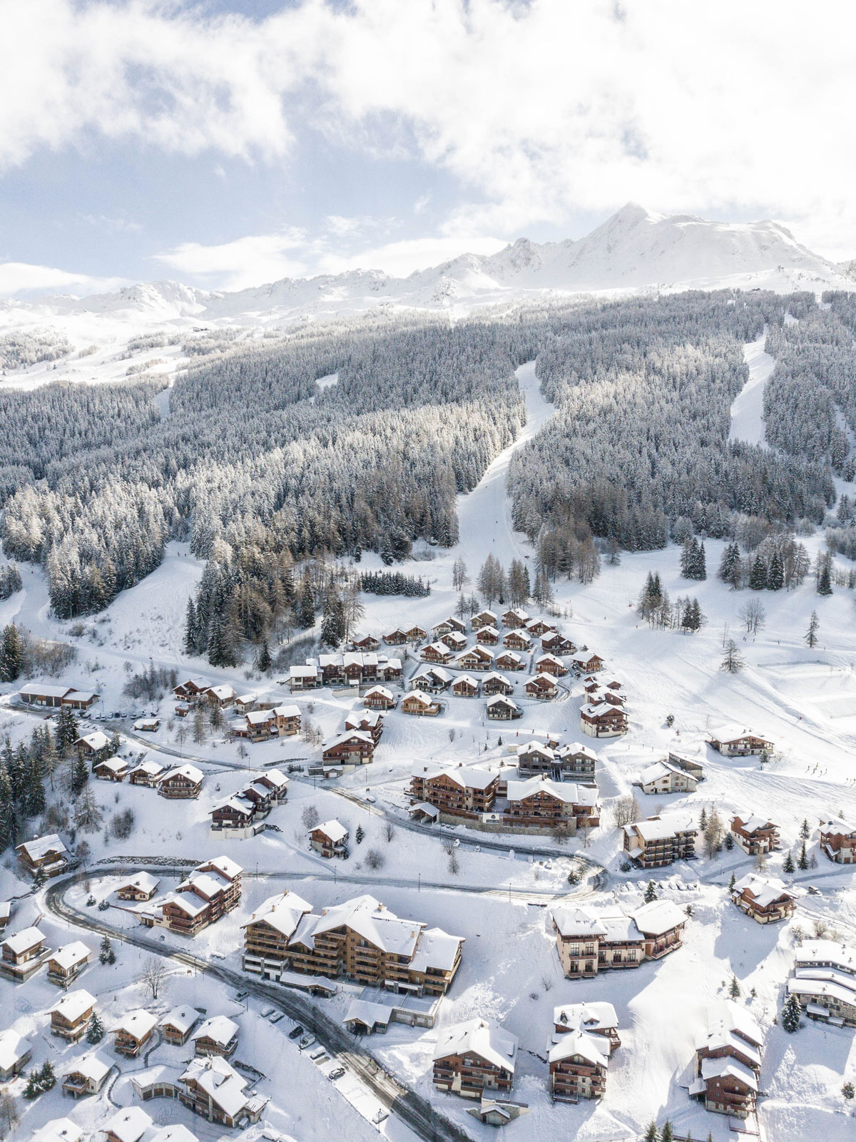 Vibia The Edit - A Luxurious Chalet in the French Alps