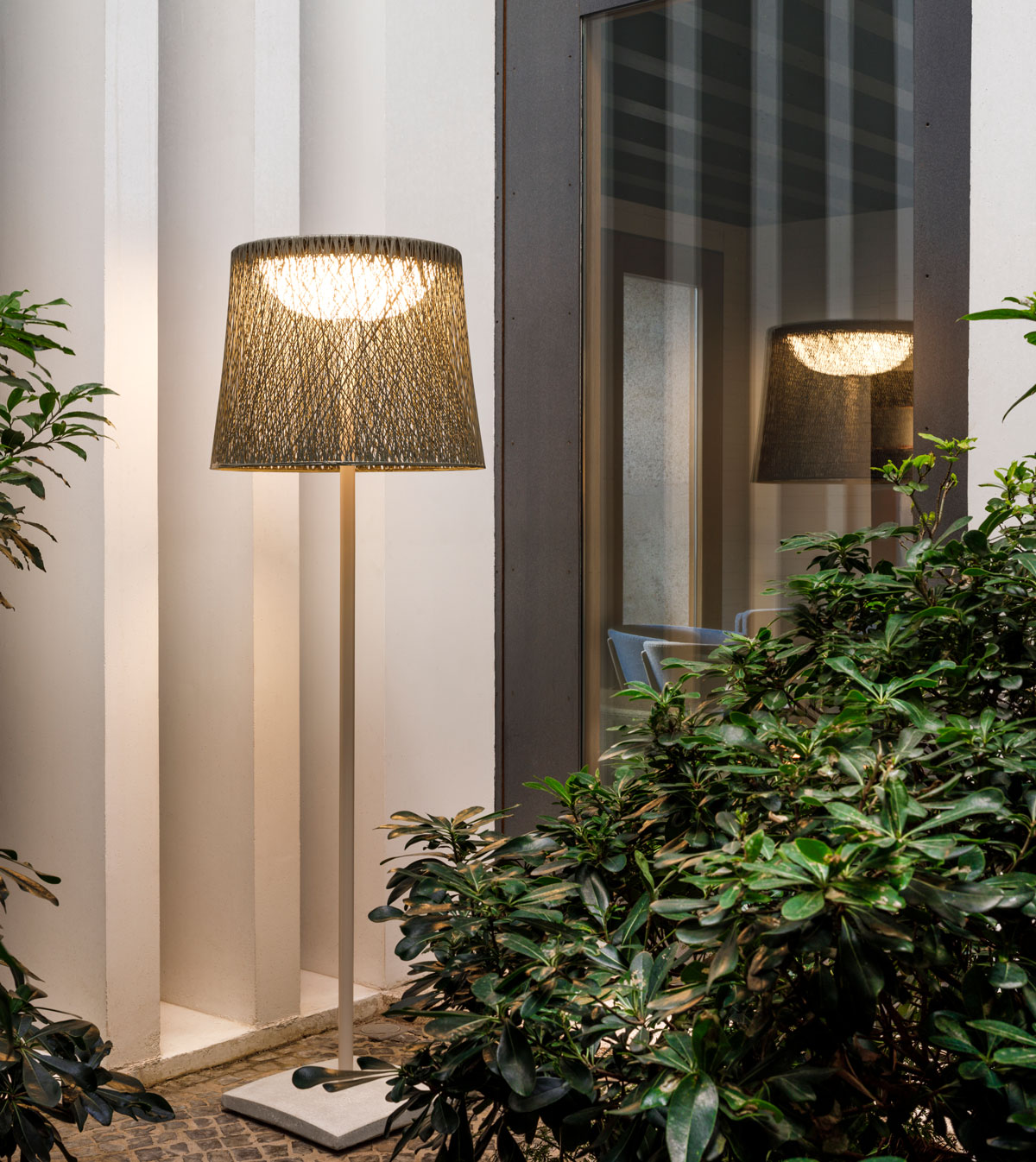 Vibia The Edit - Inspired Ideas for Illuminating Your Outdoor Space - Wind