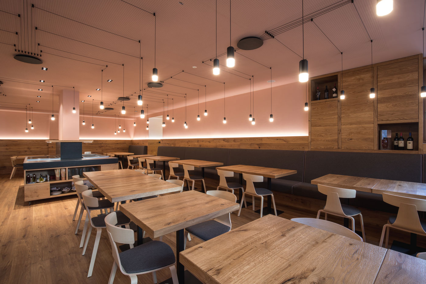 Vibia The Edit - Brightening Restaurants Wireflow