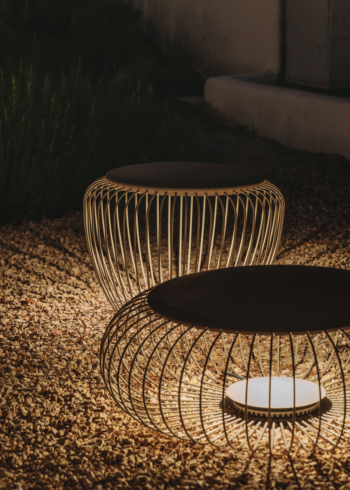 Vibia The Edit - Outdoor collection complements the organic architecture - Meridiano